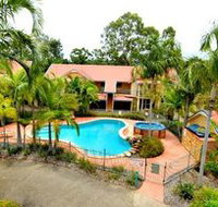 Beach Court Holiday Villas