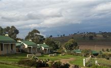 Wagga Wagga Country Cottages - - Holiday Byron Bay 7