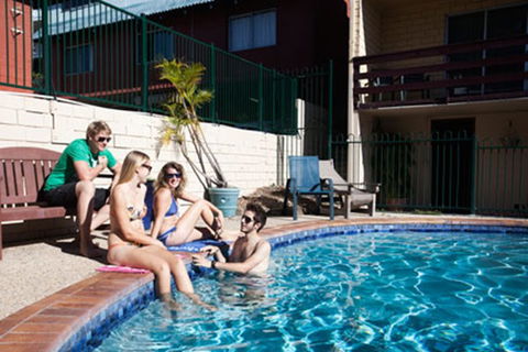 Airlie Beach YHA, Whitsundays - Holiday Byron Bay 6
