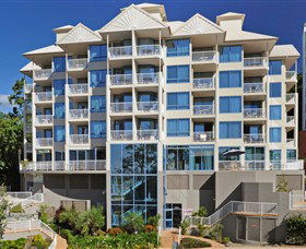At Whitsunday Vista Resort - Holiday Byron Bay 0