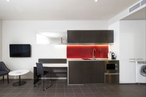 Abode Woden - Holiday Byron Bay 3