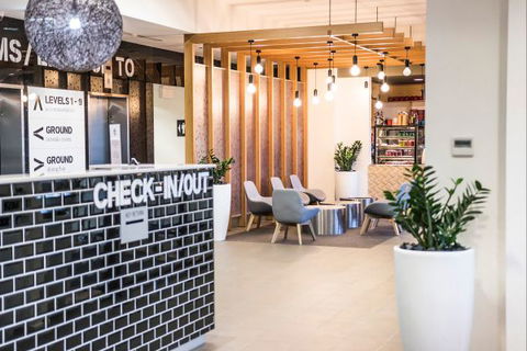 Abode Woden - Holiday Byron Bay 4