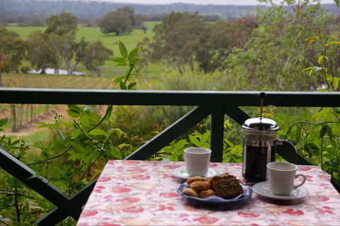 Naimanya Cottage - Holiday Byron Bay 2