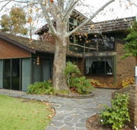 Trenberth House - Holiday Byron Bay