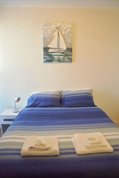 Port Lincoln City Apartment - Holiday Byron Bay 6