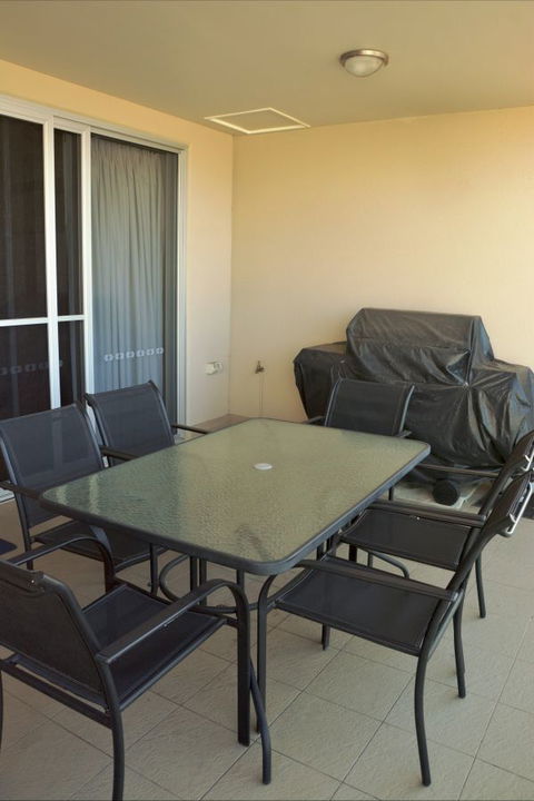 Port Lincoln City Apartment - Holiday Byron Bay 9