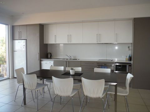 Number 99B - Holiday Byron Bay 0
