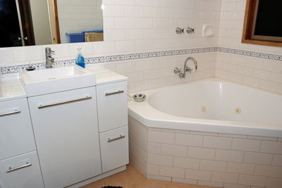 Alpine Country Cottages - Studio 3 - Holiday Byron Bay 3