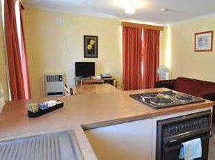 Alanvale Apartments & Motor Inn - Holiday Byron Bay 4