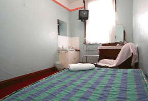 Globe Hotel - thumb 2