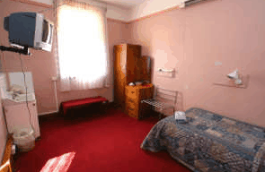 Globe Hotel - thumb 4