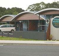 Strahan Bungalows - Holiday Byron Bay