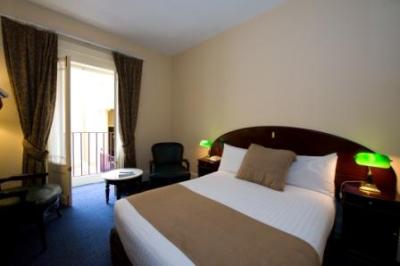 Hadley's Orient Hotel - Holiday Byron Bay 1