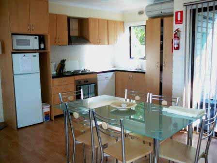 Davey Place Holiday Townhouses - Holiday Byron Bay 2