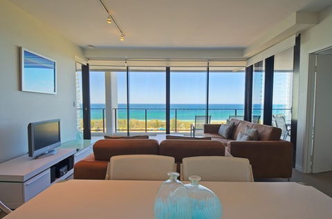 Ultra Broadbeach - Holiday Byron Bay 3