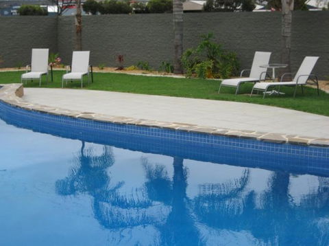 Adelaide Road Motor Lodge - Holiday Byron Bay 2