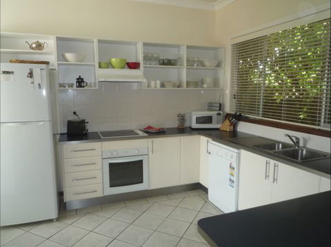 Apartments On-The-Park: March - Holiday Byron Bay 2