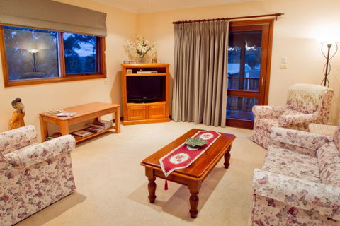 Camden Hillview - Holiday Byron Bay 4