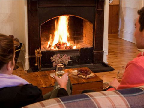 Brown's House Bed & Breakfast - Holiday Byron Bay 1