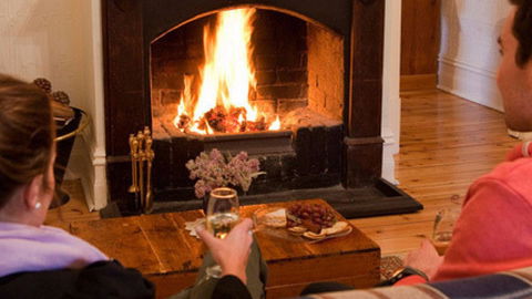 Brown's House Bed & Breakfast - Holiday Byron Bay 0