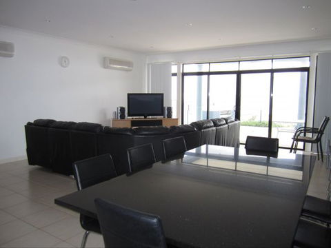 The Waterfront Starfish - Holiday Byron Bay 2