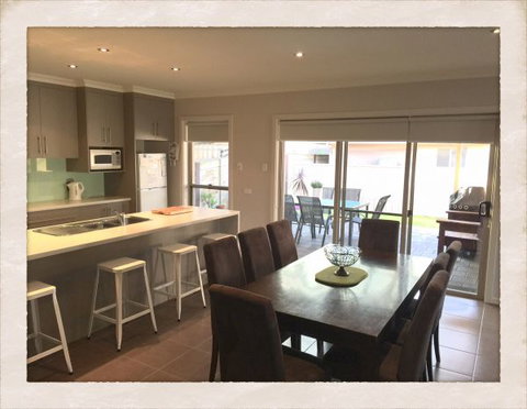 Adore 6 Villa - Holiday Byron Bay 2