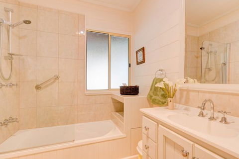 All About Me Bed And Breakfast - Holiday Byron Bay 3