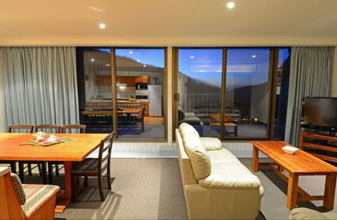 Falls Creek Country Club - Holiday Byron Bay 6