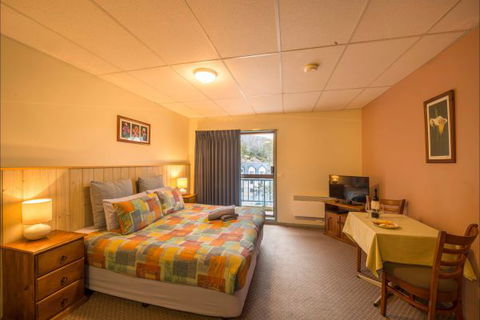 Falls Creek Country Club - Holiday Byron Bay 8