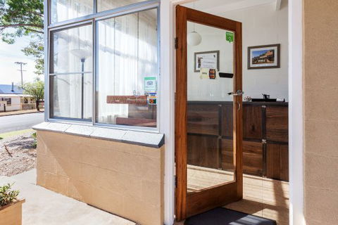 Gulgong Motel By Aden - Holiday Byron Bay 1