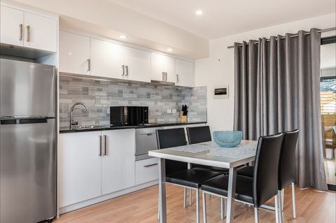 Apartments On Fraser Bicheno - Holiday Byron Bay 7