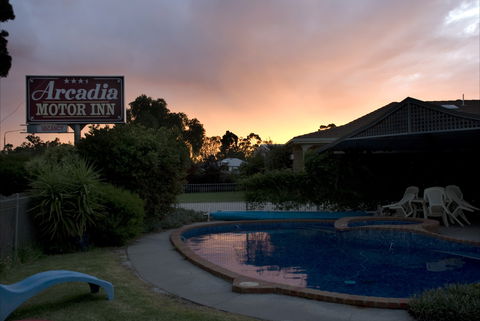 Arcadia Motor Inn - Holiday Byron Bay 0