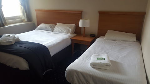 Gardners Inn Hotel Blackheath - Holiday Byron Bay 2