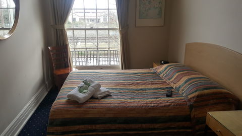 Gardners Inn Hotel Blackheath - Holiday Byron Bay 6