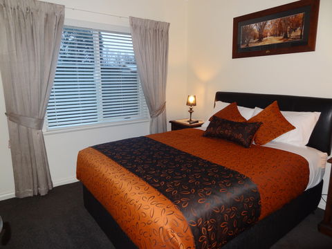 Hahndorf Oak Tree Cottages - Holiday Byron Bay 5