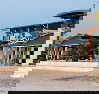 Baird Bay Ocean Eco Apartments - Holiday Byron Bay