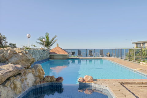 Eagle Heights Holiday Units - Scenic Unit - Holiday Byron Bay 0