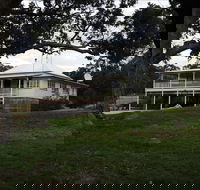 Loughmore House and Cottage - Holiday Byron Bay
