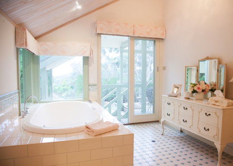 The Studio & The Barn - Holiday Byron Bay 6