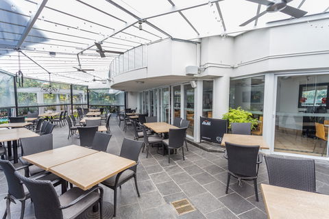 Alpha Sovereign Hotel - Holiday Byron Bay 2