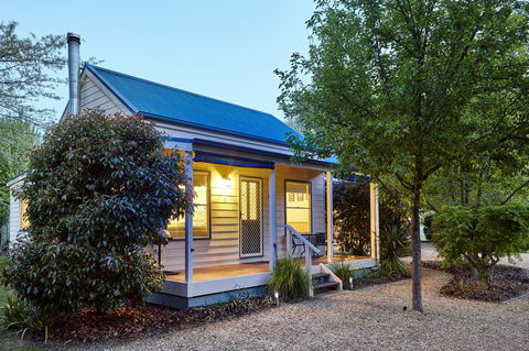 Alpine Valley Cottages - Holiday Byron Bay 2