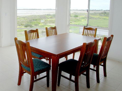 Arabesque Villa 2 - Holiday Byron Bay 2