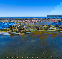 Belmont Lakeside Holiday Park - Holiday Byron Bay