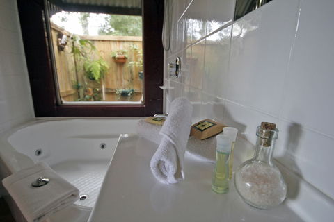 Bendles Cottages And Country Villas - Holiday Byron Bay 2