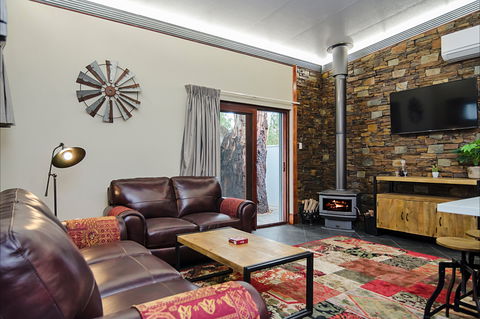 Eagle Foundry Bed & Breakfast - Holiday Byron Bay 0