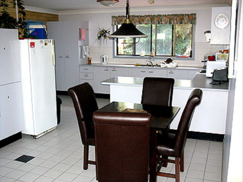 Edge Guest Rooms - Holiday Byron Bay 1