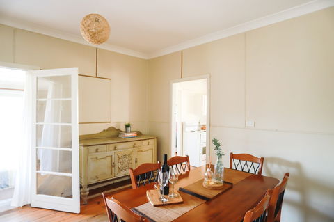 Adelong Valley Farm Stays - Moorallie Cottage - Holiday Byron Bay 2