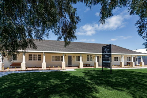 Albany Holiday Units - Holiday Byron Bay 0