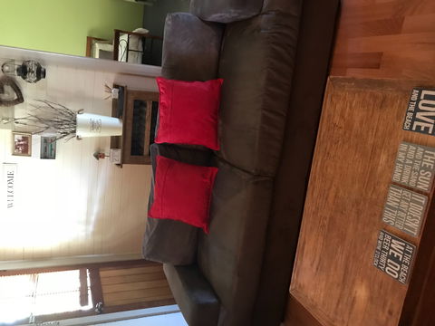 Anderl's Beach Cottage - Holiday Byron Bay 1
