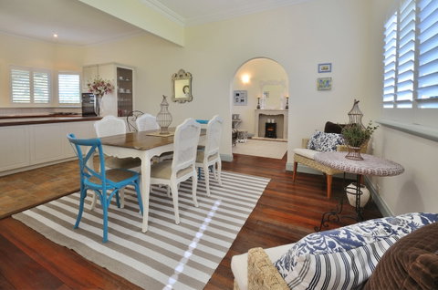 Clemandtines Vintage Beach Estate - Holiday Byron Bay 2